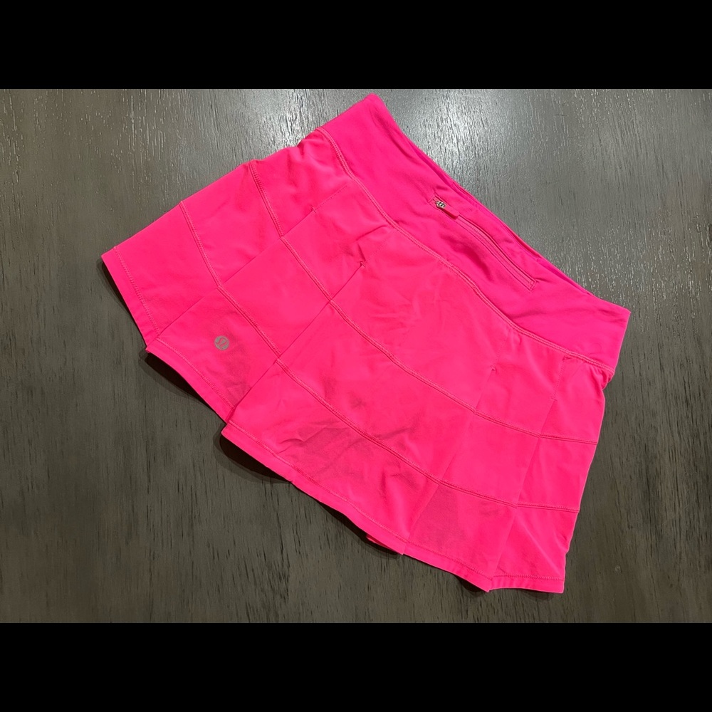 Lululemon Pace Rival 6R in Pink